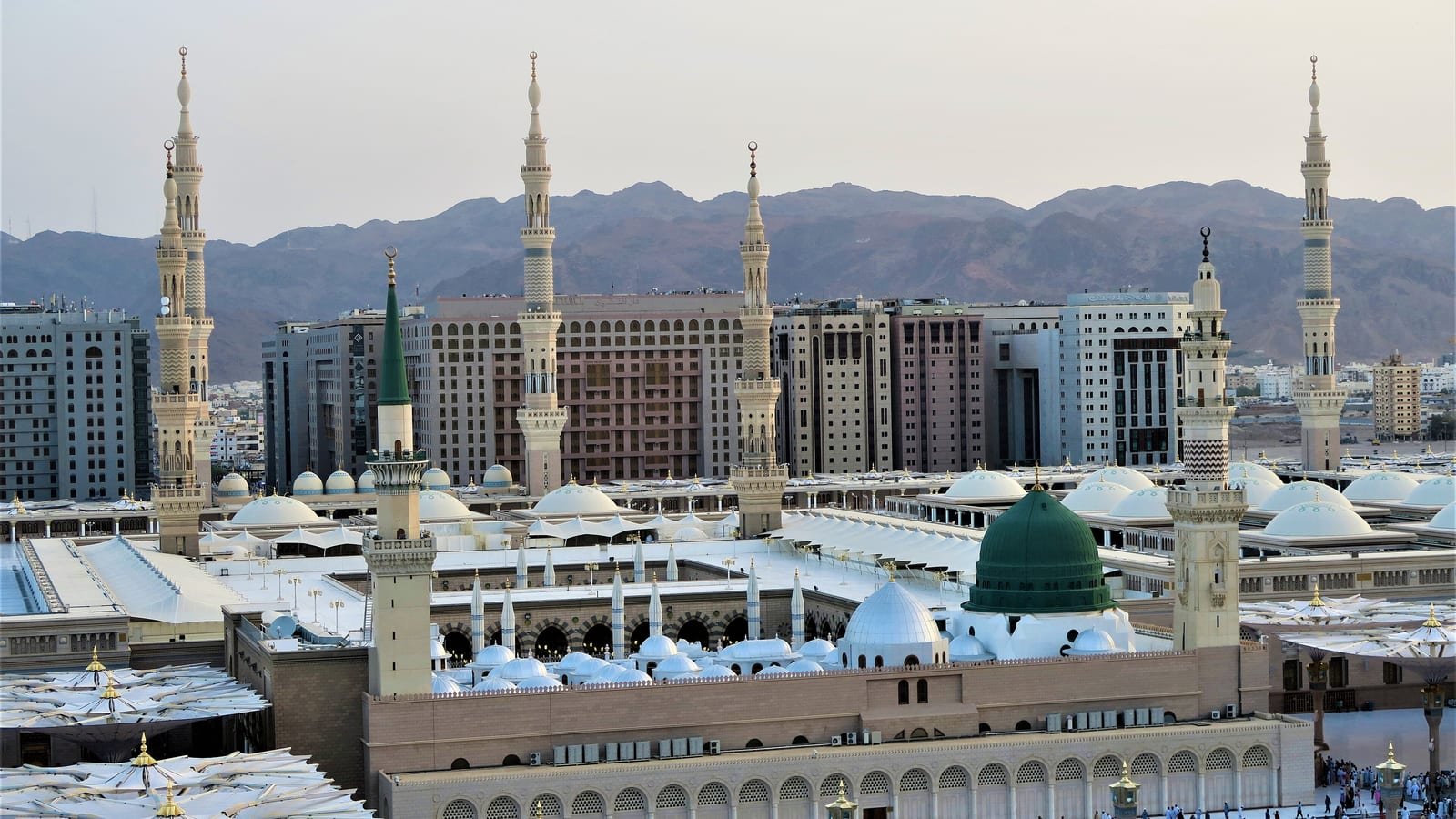 Medine'de Mescid-i Nebevi ve Yeşil Kubbe